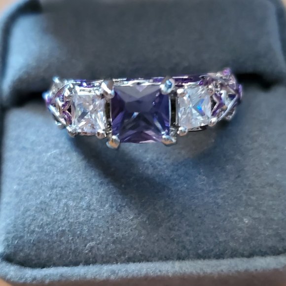 New Silver Amethyst Princess Cut Ring Purple Trim - Picture 3 of 7